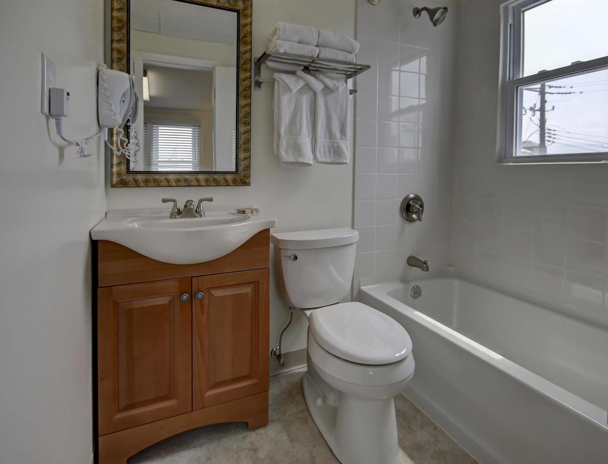 The Wellington Hotel & Suites Oceanblock Ocean City Esterno foto