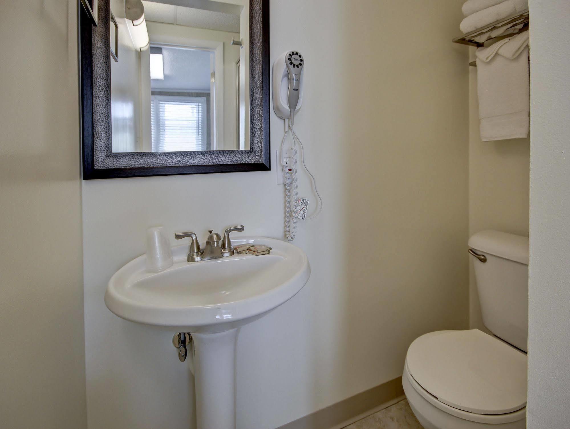 The Wellington Hotel & Suites Oceanblock Ocean City Esterno foto