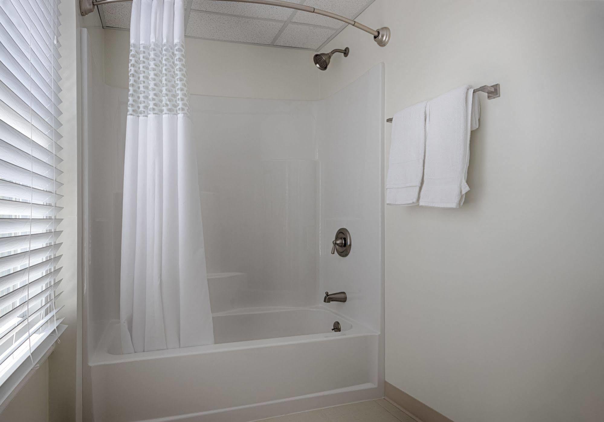 The Wellington Hotel & Suites Oceanblock Ocean City Esterno foto